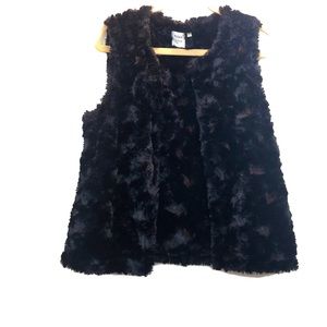 Dylan by TRUE GRIT | faux fur black vest